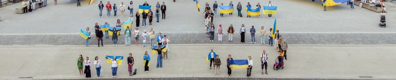 35 Jahre Unabhängigkeit der Ukraine UkrainierInnen versammelt am Deutschen Eck